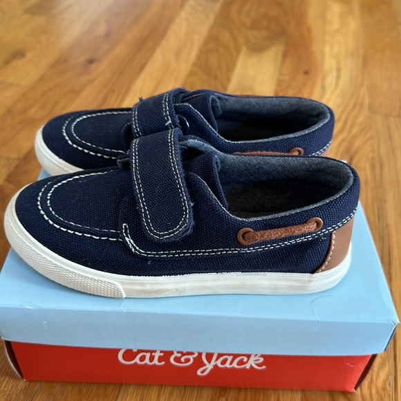 Cat & Jack Toddler Boys Slip On Shoes. - Picture 2 of 7